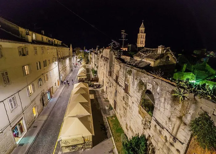 Alithia Silver アパート